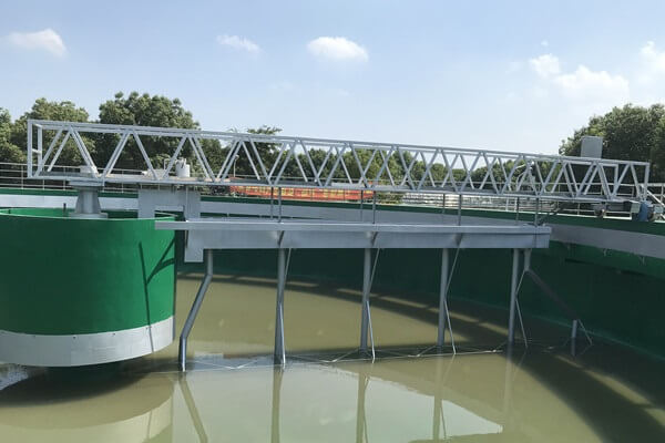 Peripheral Drive Sludge Scraper