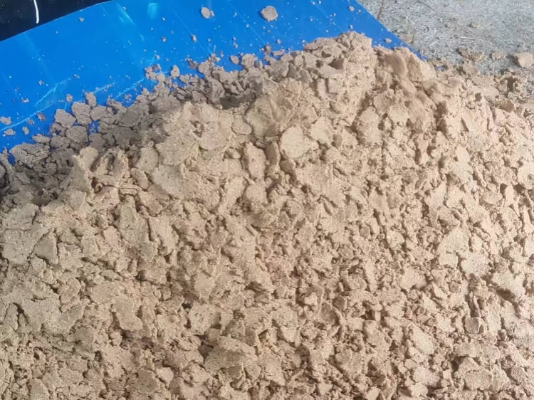 Sludge dewatering in soy sauce factories