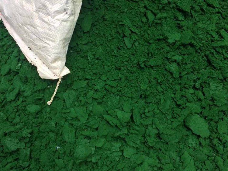 Pig manure sludge treatment