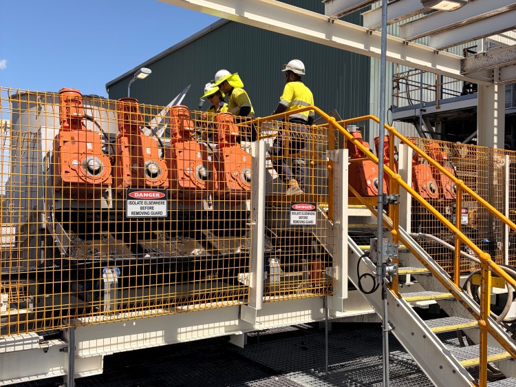 Debugging of Australian sludge dewatering equipment