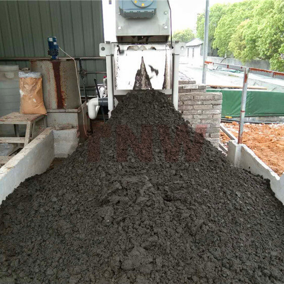 Advantages of screw sludge filter press in treating piling sludge wastewater