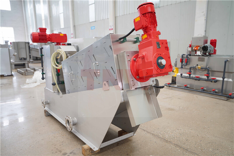 How to maintain the screw sludge pr