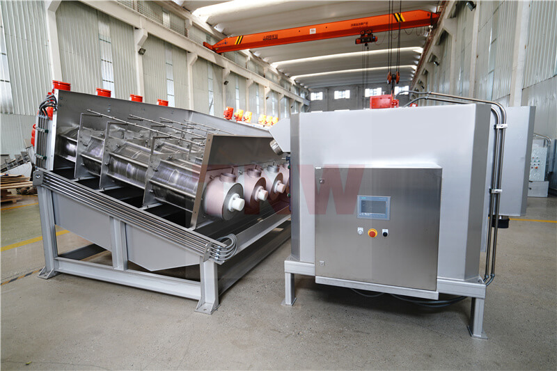 Sludge moisture content of the scre
